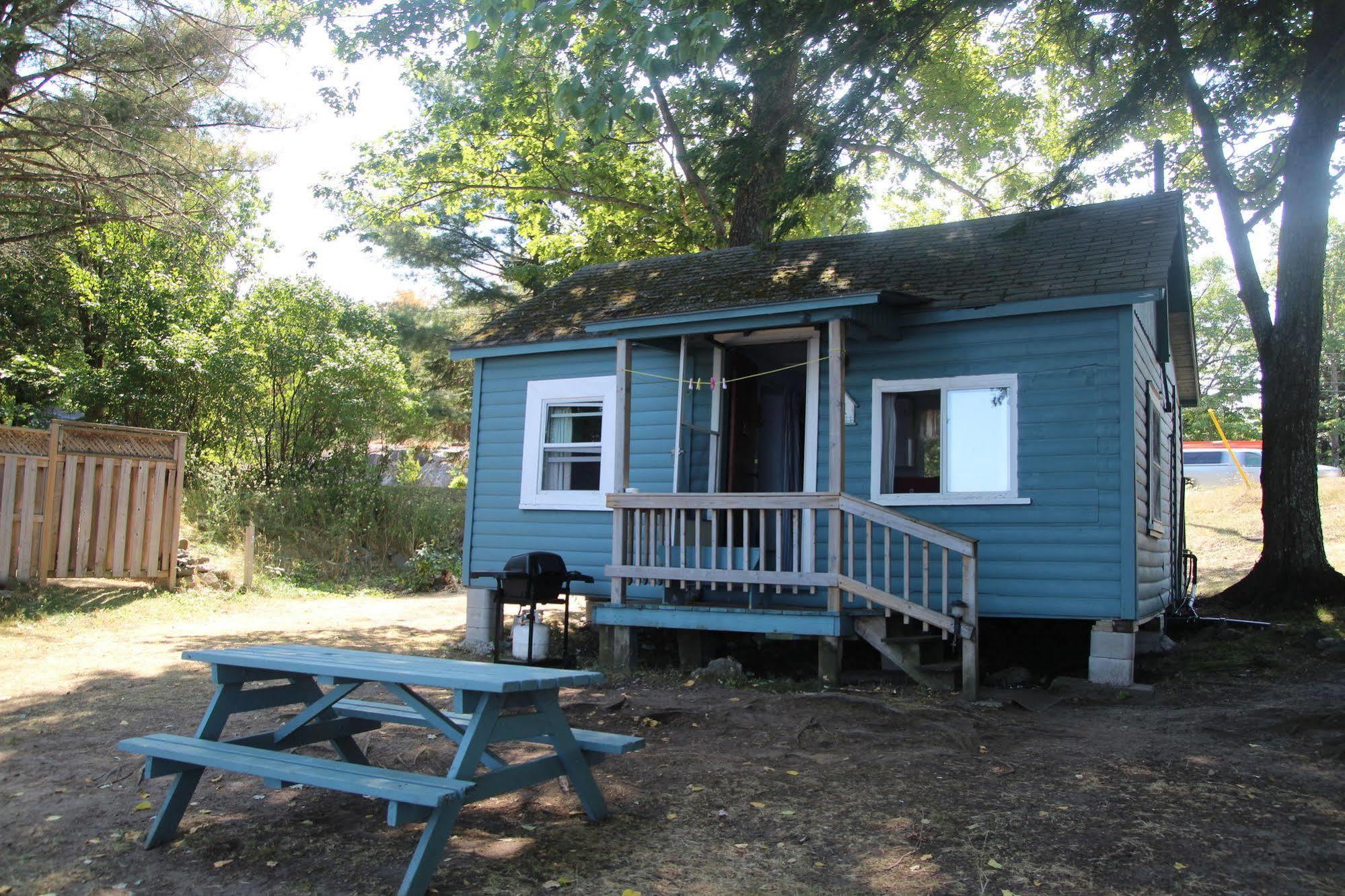 Black Lake Cabins Torrance Екстер'єр фото